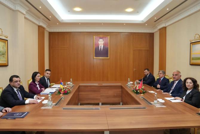 Ermenistan ve Türkiye kültür bakanları buluştu
